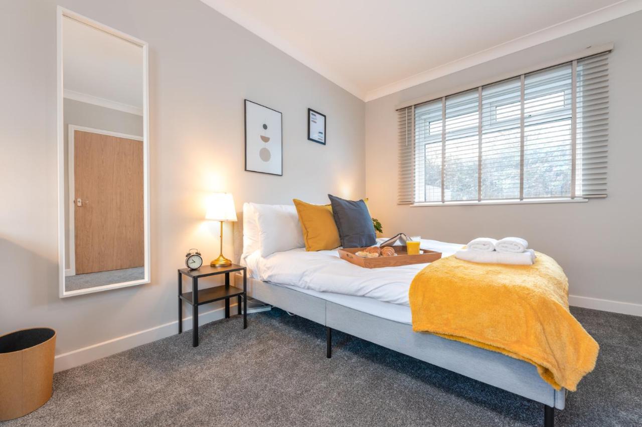 Stayright- 2 Bedroom House, Centrally Located & Close Walk To City Centre Кардиф Екстериор снимка